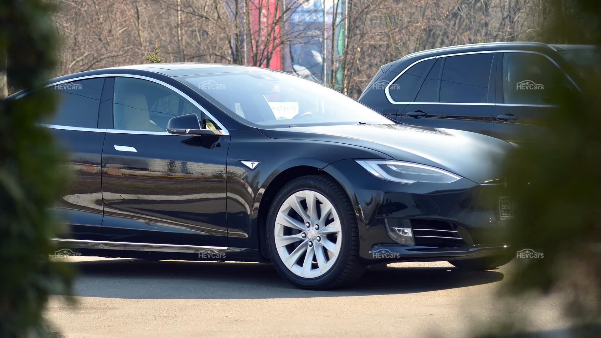 Tesla в красноярске