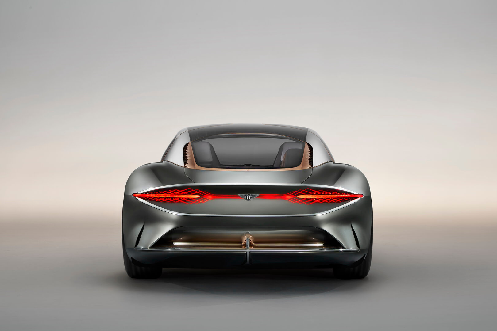 Электрический концепт Bentley EXP 100 GT - вид сзади