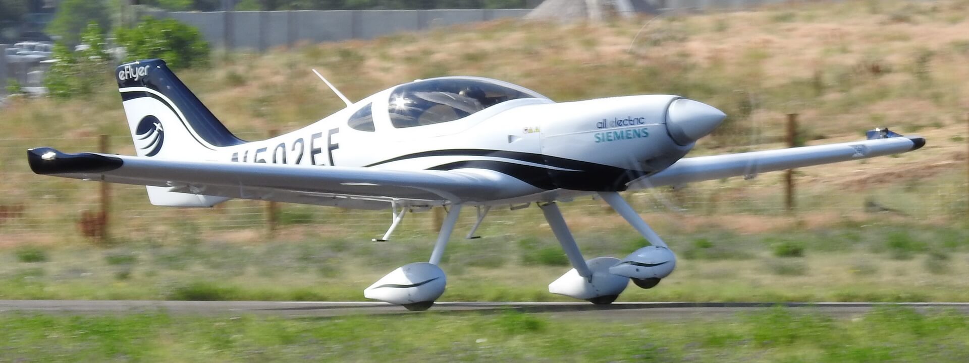 Двухместный электрический самолет eFlyer 2 начал новый этап летных испытаний с двигателем Siemens SP70D мощностью 90 кВт
