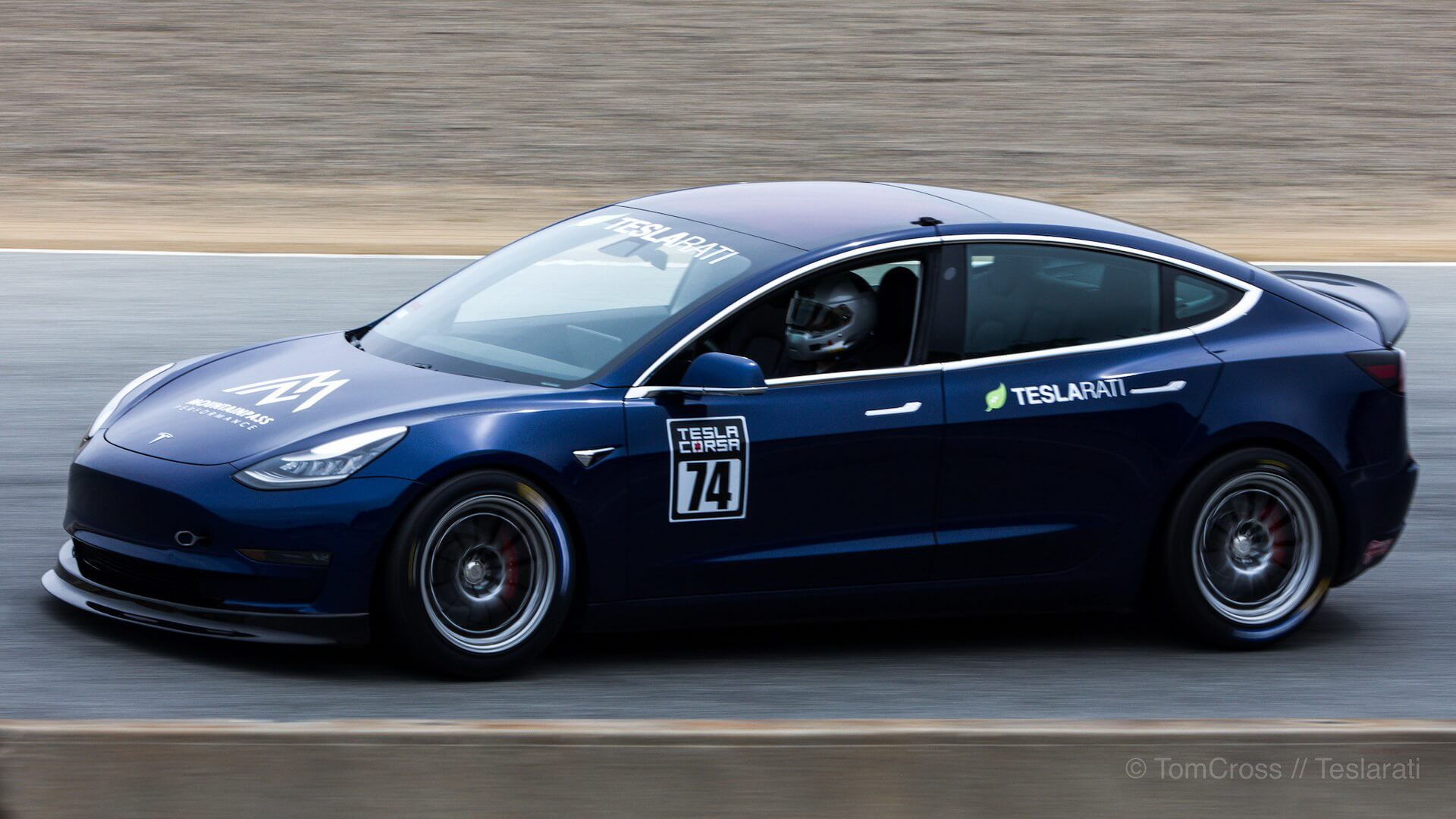 Tesla Model 3 Performance побила собственный рекорд гоночной трассы Laguna Seca