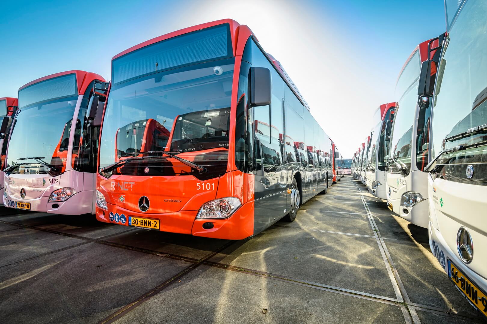 Mercedes-Benz поставляет 93 гибридных автобусов Citaro NGT в Нидерланды