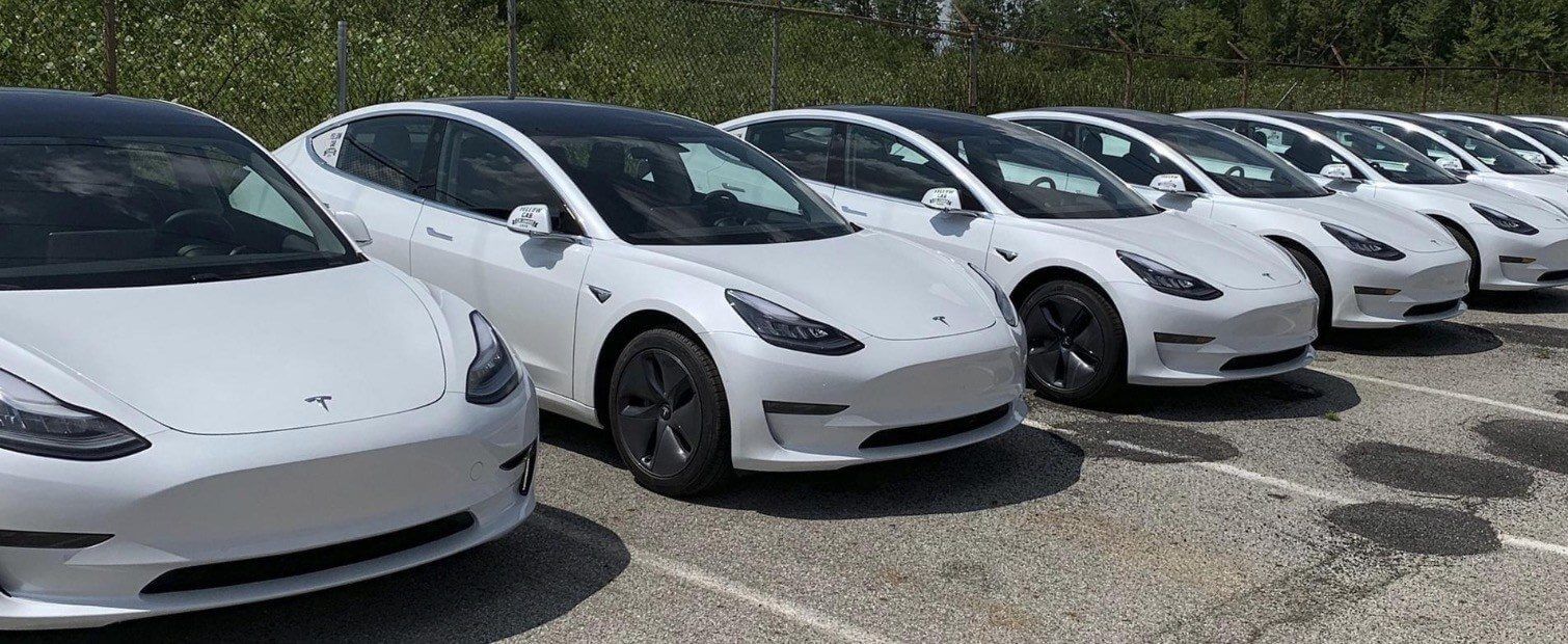 Такси Коламбуса переходят на электрокары: закуплено 10 первых Tesla Model 3