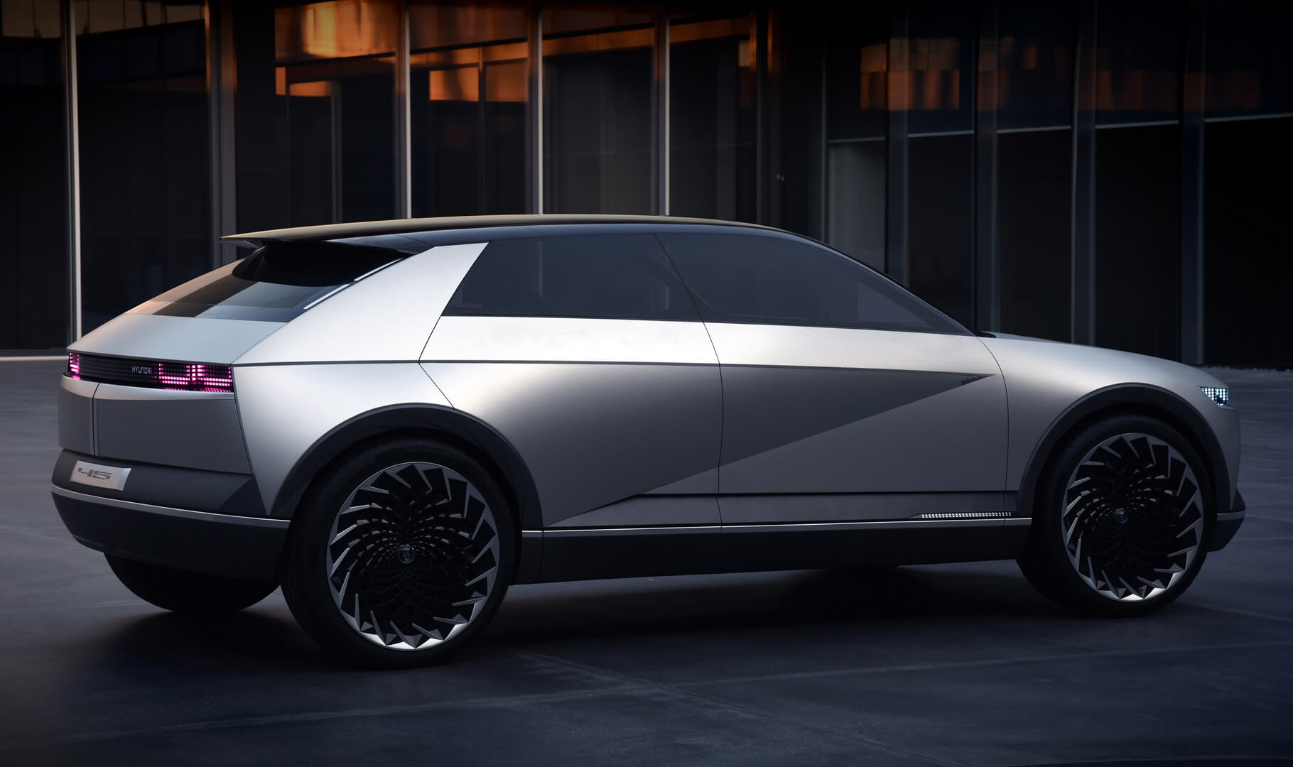 Электрический концепт Hyundai 45- новый образ электрокаров