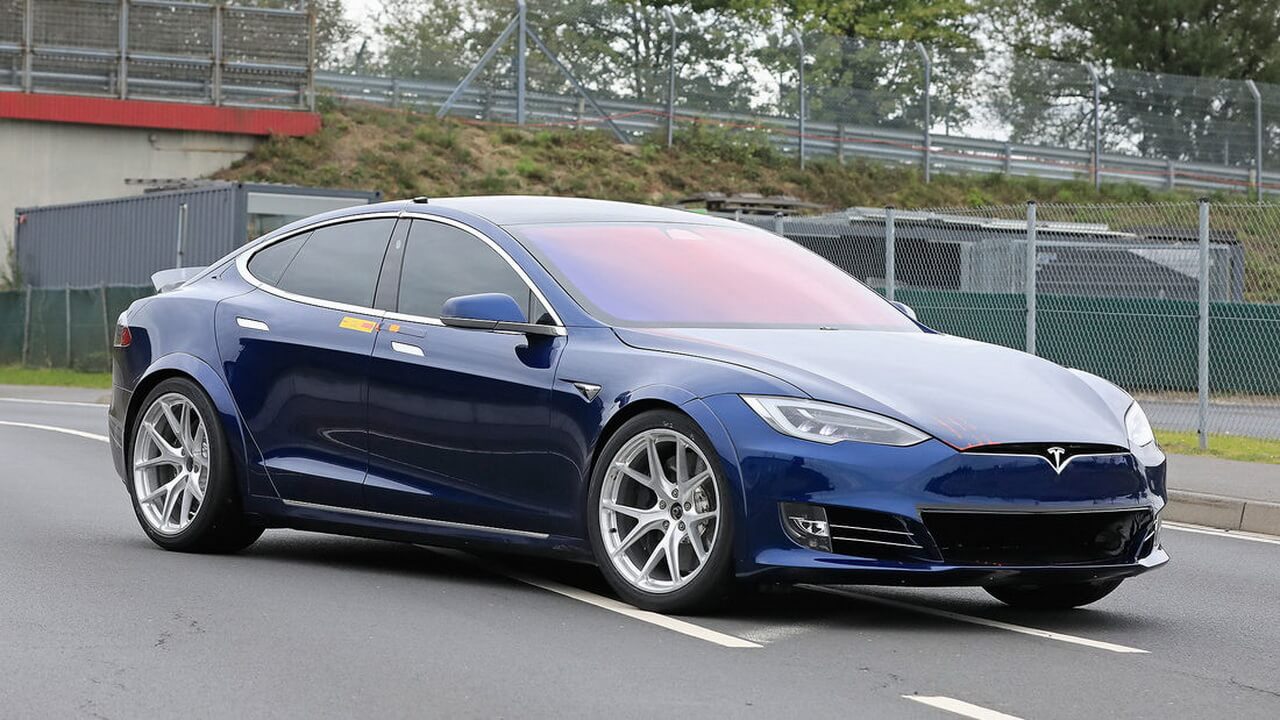 Испытания прототипа Tesla Model S на Нюрбургринге