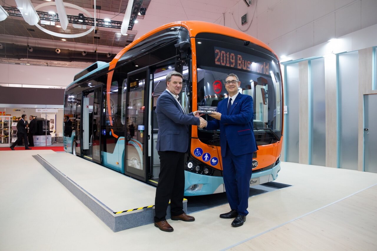 Новый 13-метровый электрический автобус BYD Class II на 45 мест 