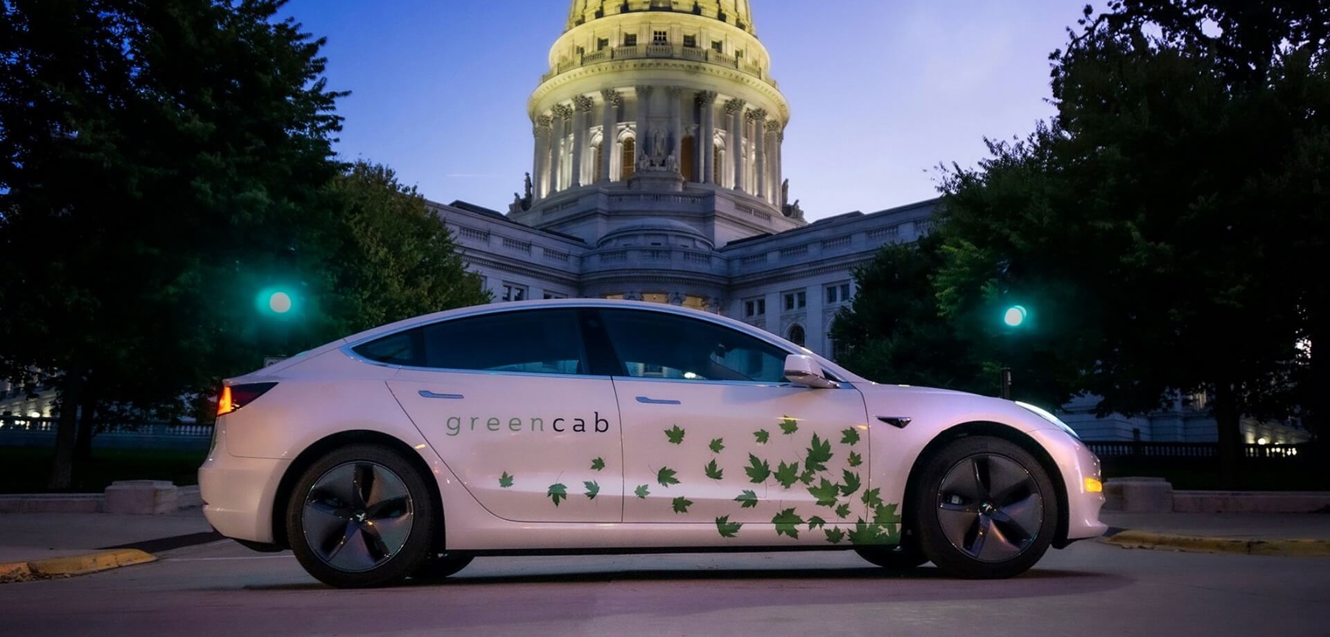 «Зеленая» служба такси в США заменяет Toyota Prius на Tesla Model 3