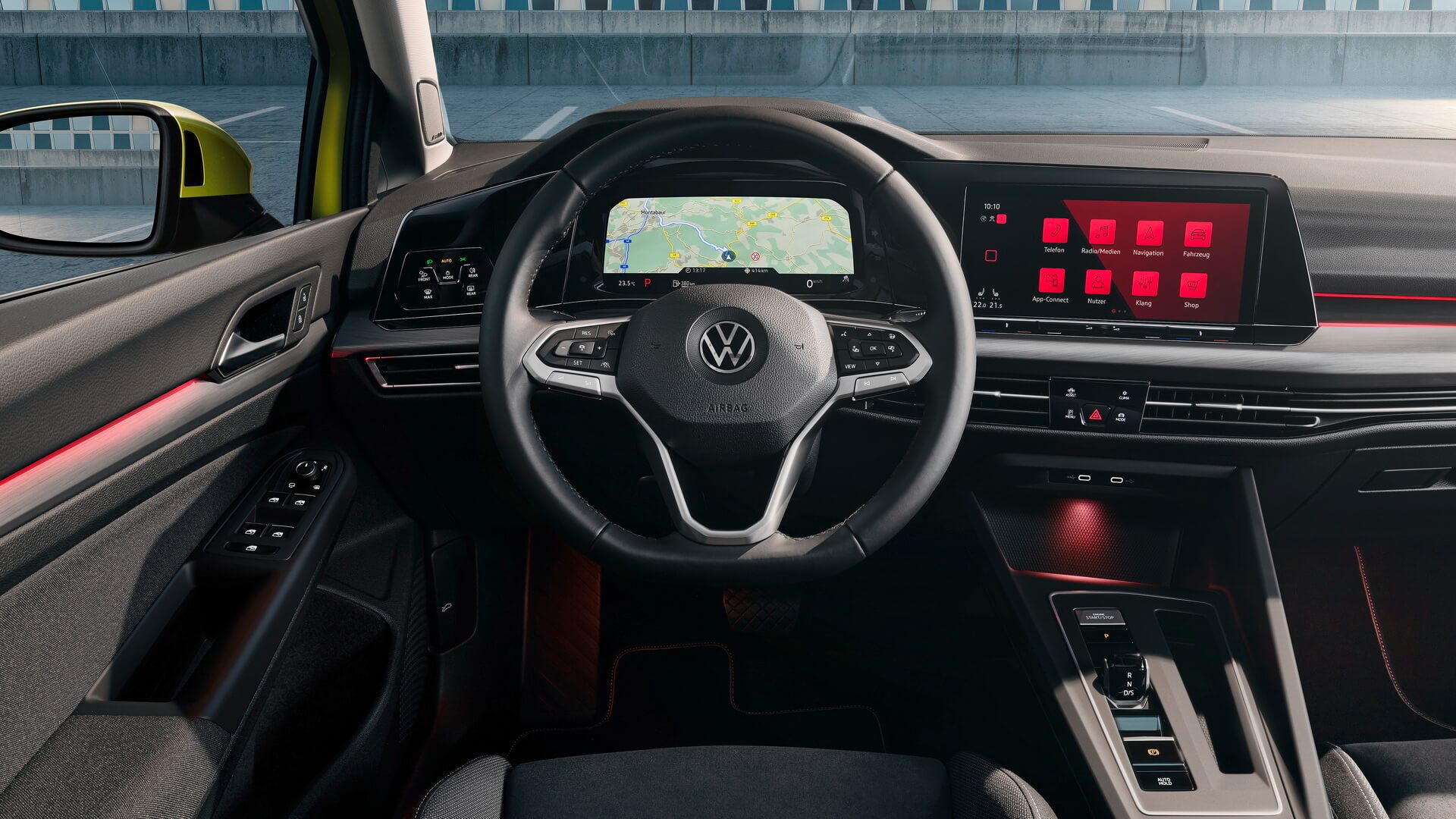 Приборная панель Volkswagen Golf 8 поколения