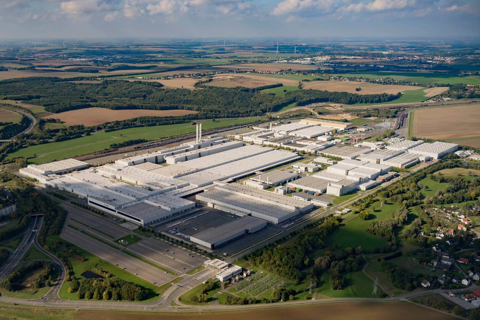 С 2021 года с конвейера сойдет до 330 000 электромобилей в год на заводе в Цвиккау