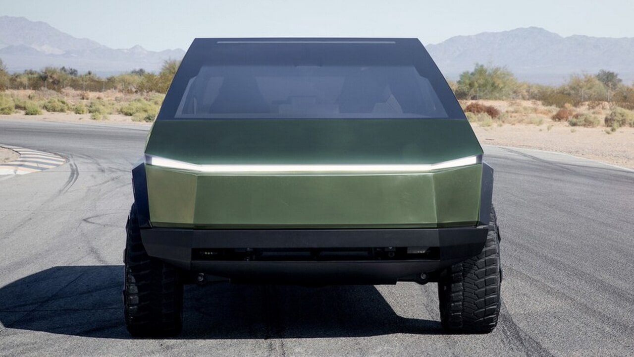 Tesla Cybertruck зеленого цвета