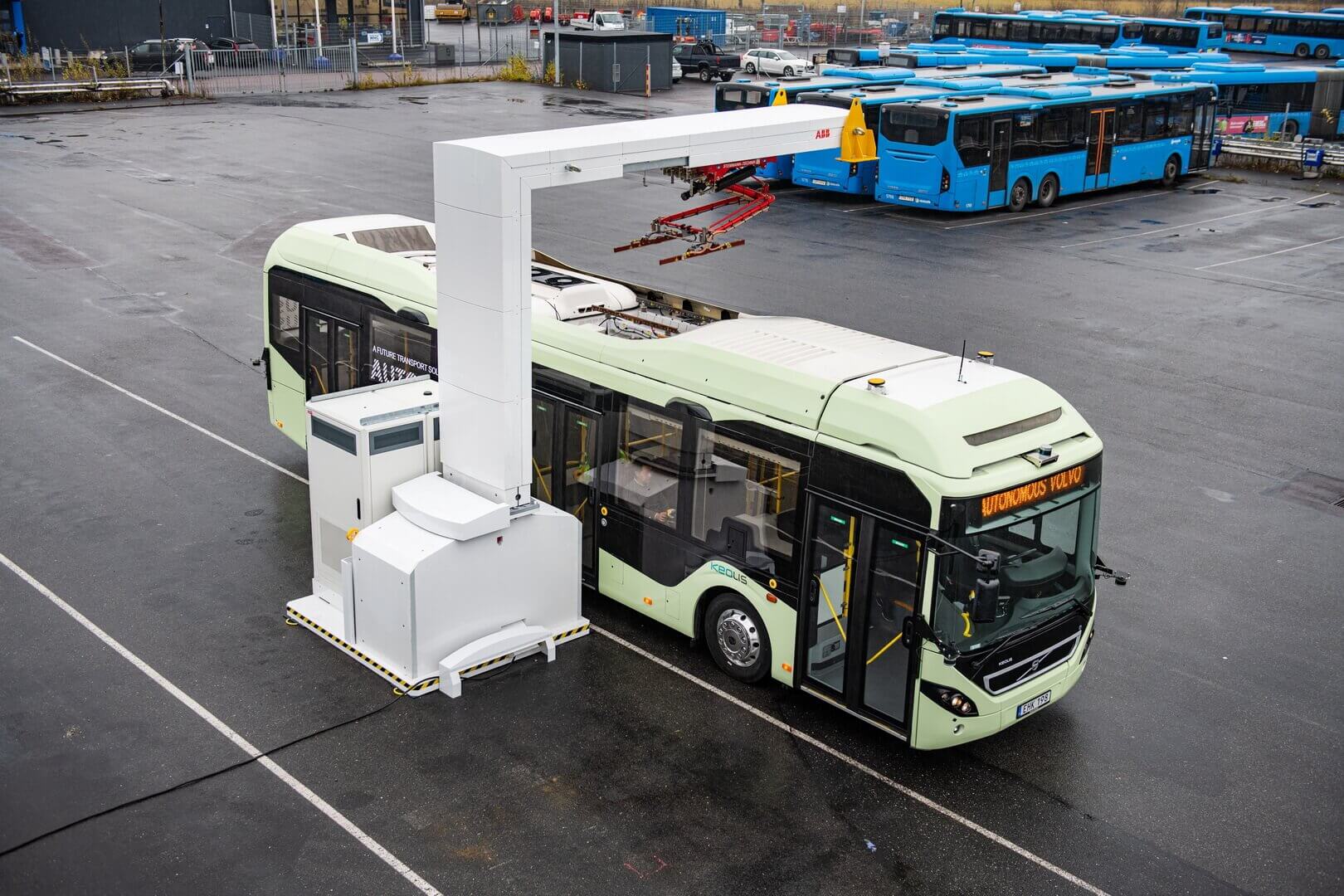 Зарядка OppChargeTM идеально подходит для автономной зарядки автобусов