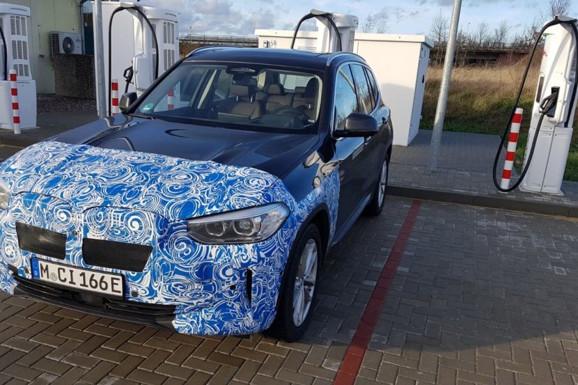 Прототип BMW iX3 замечен на зарядной станции IONITY в Германии