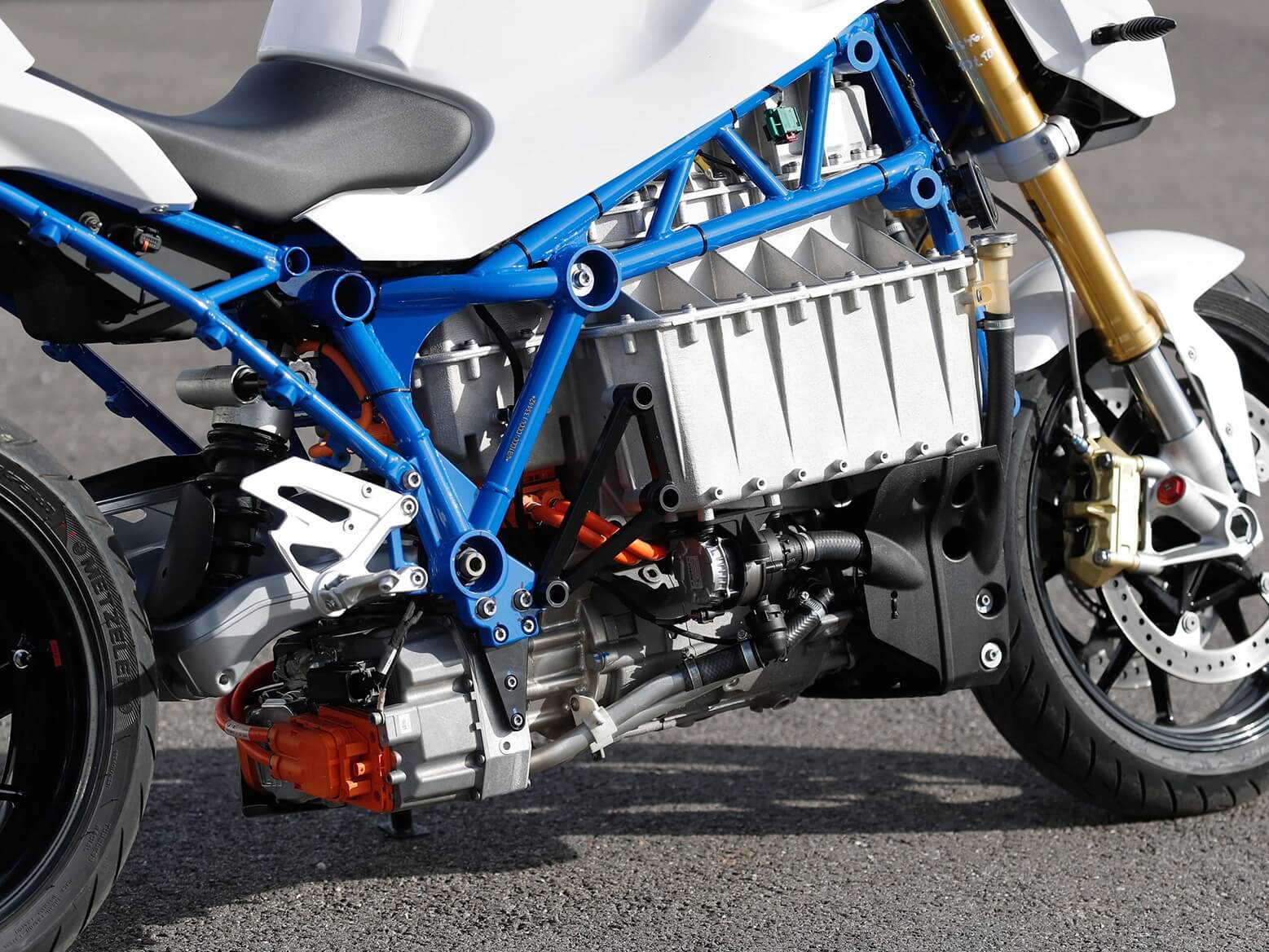Рама электрического мотоцикла BMW E-Power Roadster