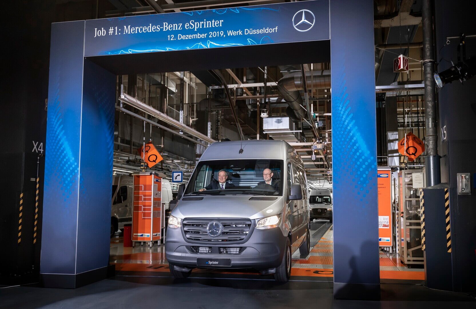 Mercedes-Benz запустил производство электрического фургона eSprinter