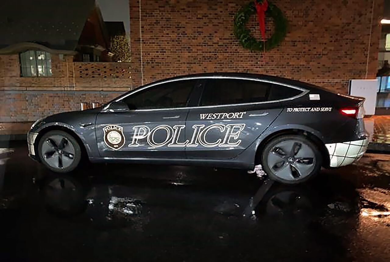 Полицейское управление в Коннектикуте добавляет Tesla Model 3 в свой парк патрульных машин