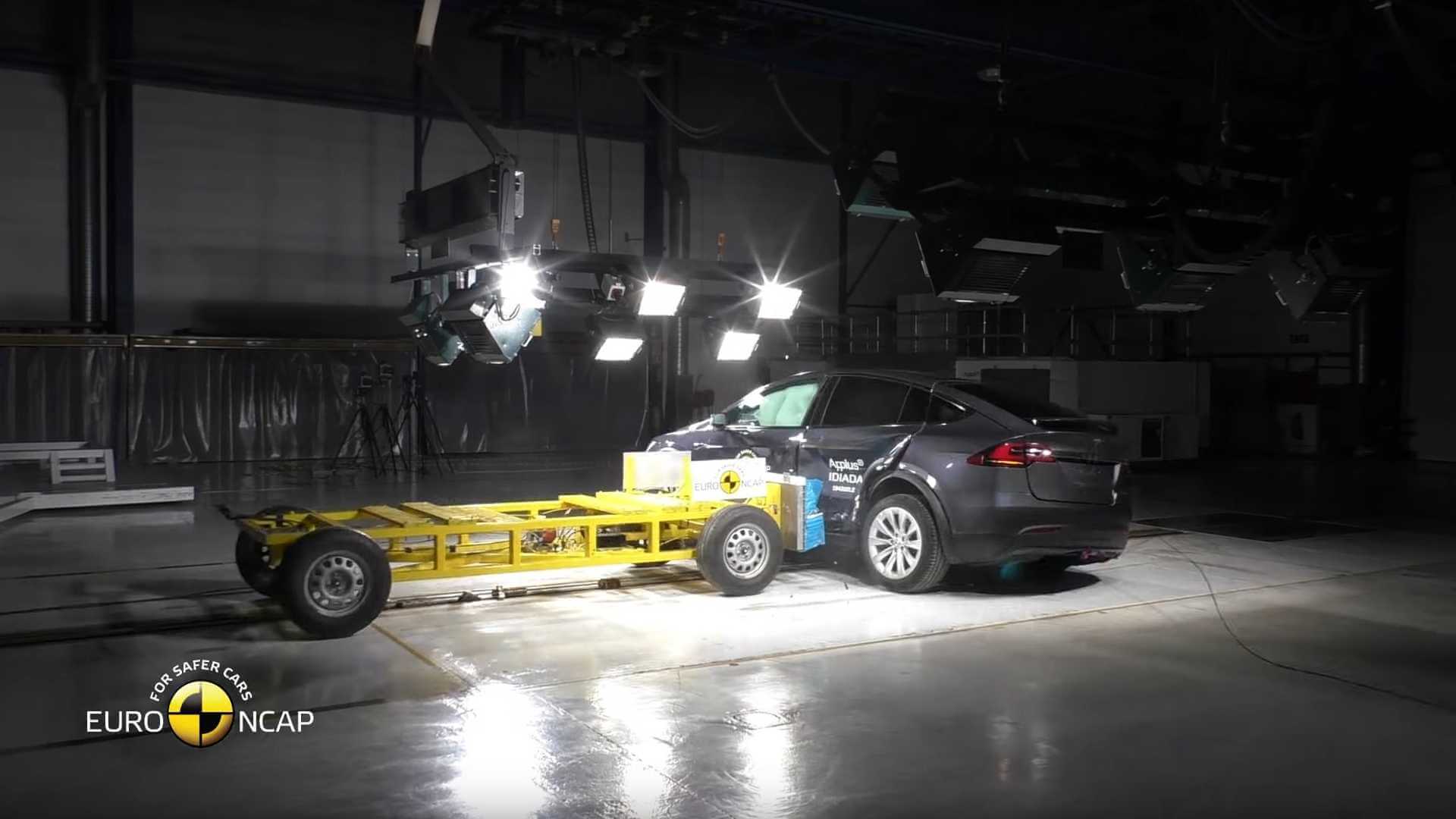 Euro NCAP оценил последнюю версию Model X наивысшим рейтингом безопасности
