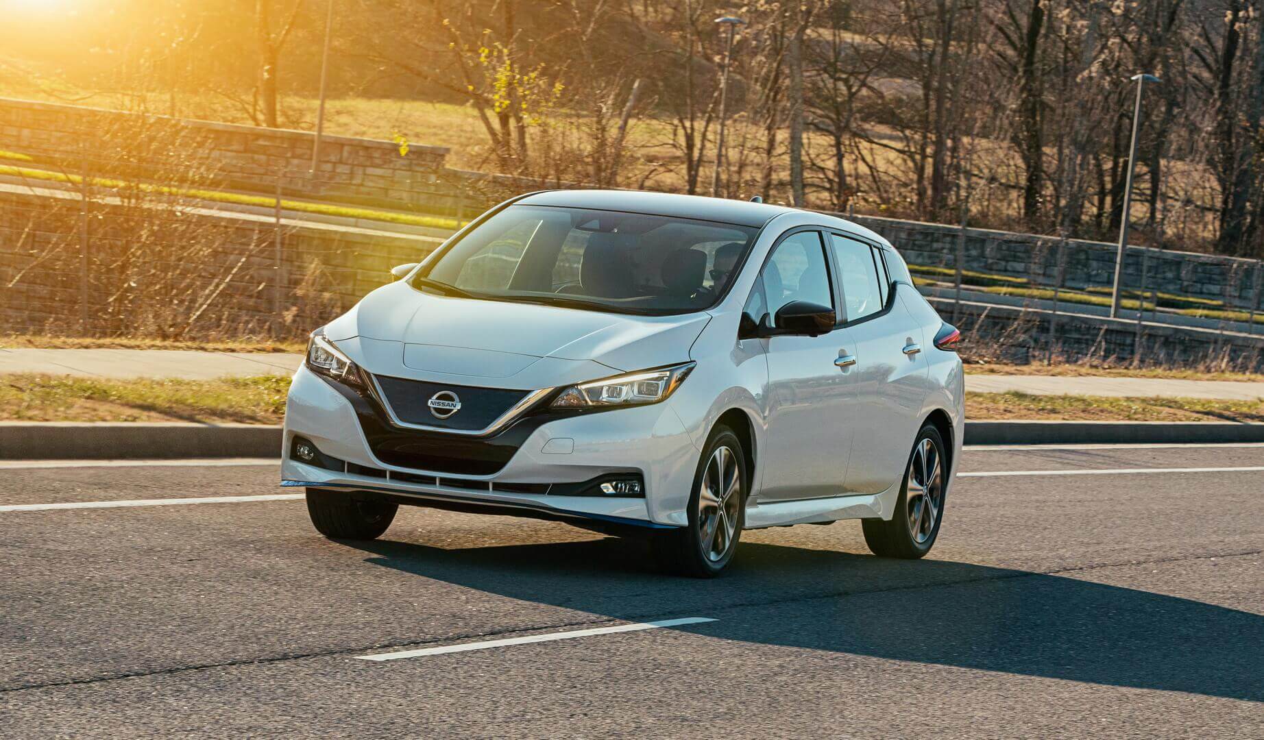 Nissan Leaf 2022 года получает значительное снижение цены в США