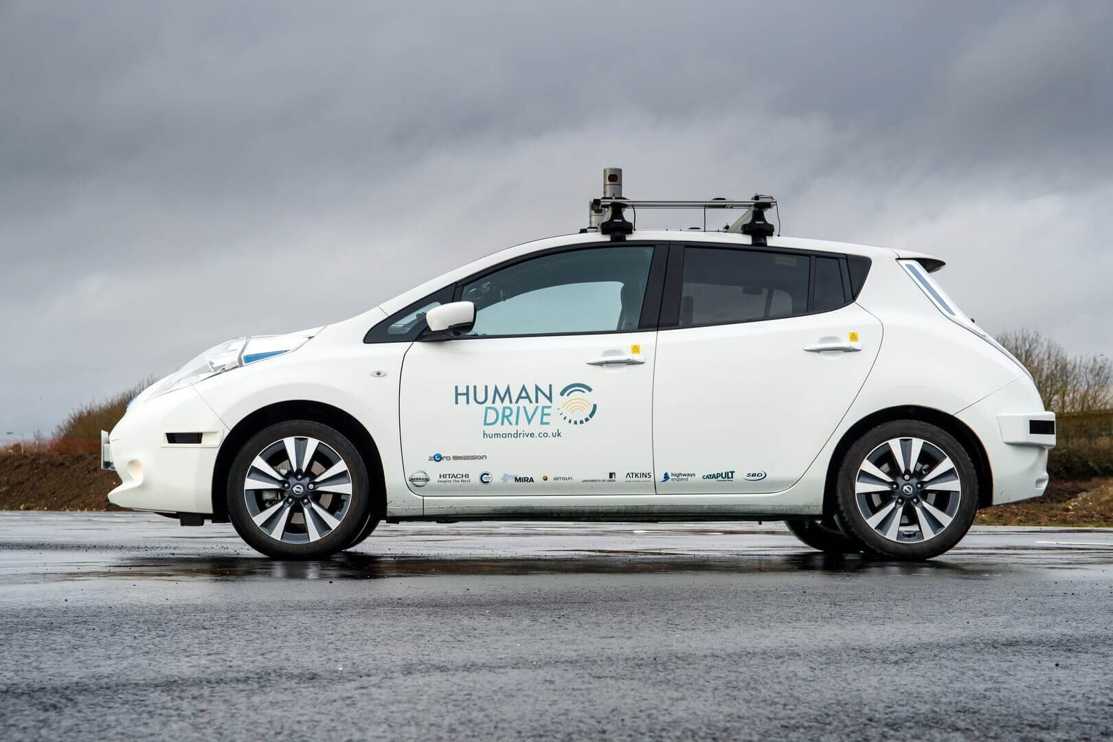 Автономный электромобиль Nissan Leaf
