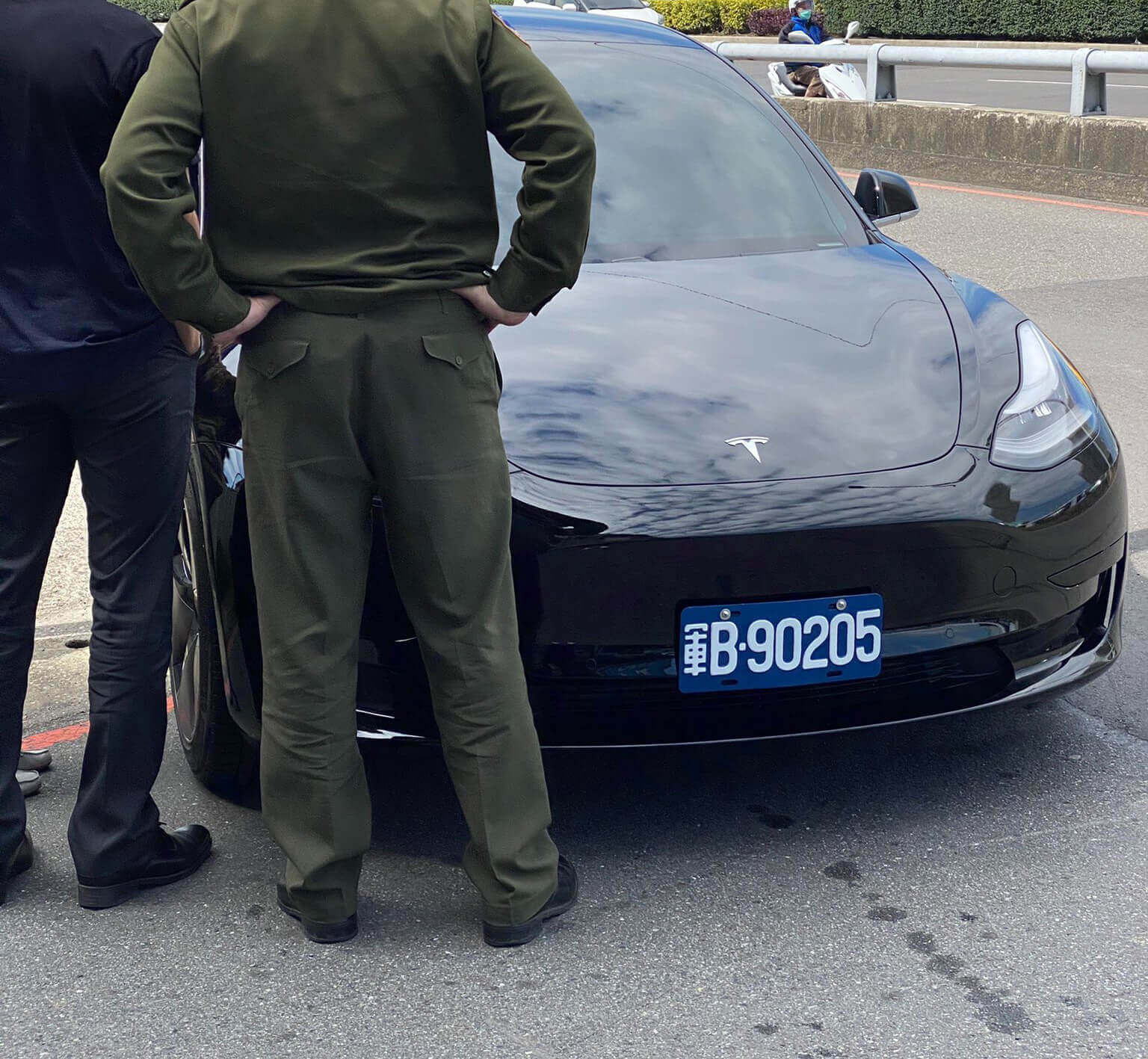 Электрокары Tesla пополнят автопарк тайваньской военной полиции