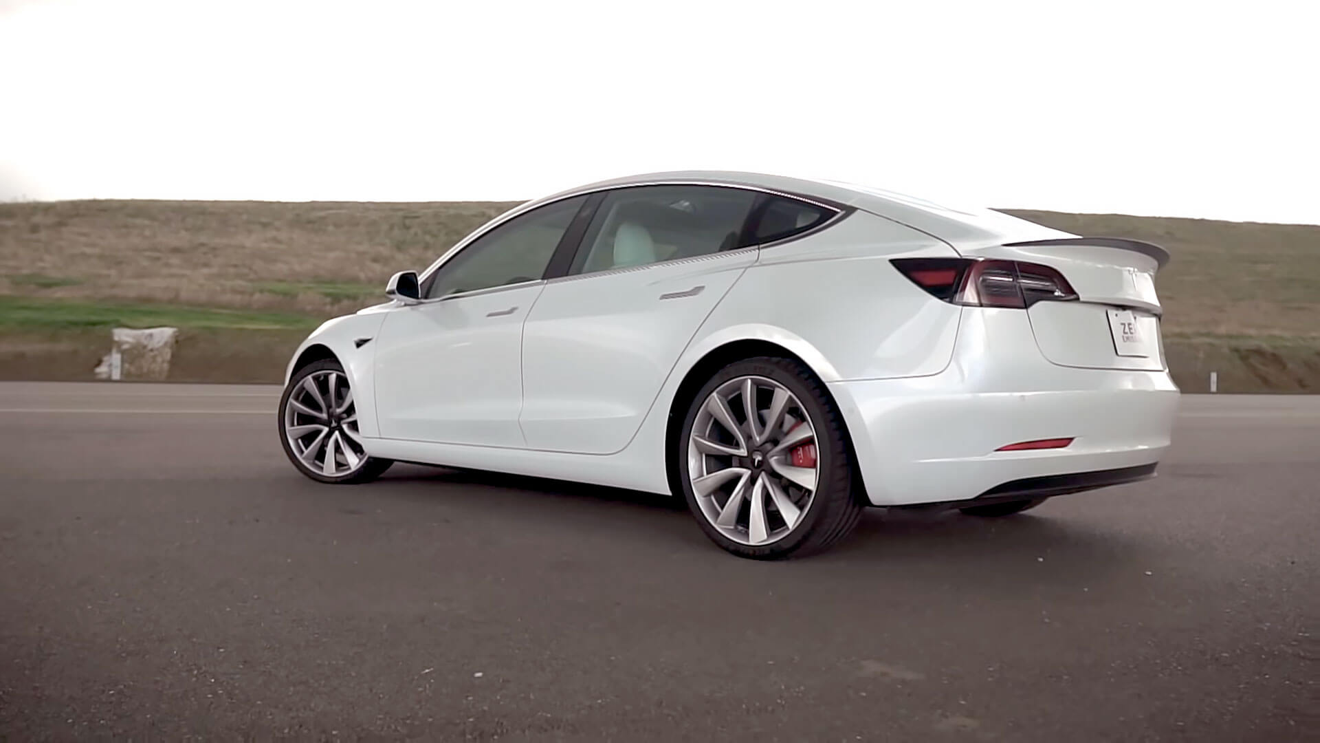 Tesla model 3 длина