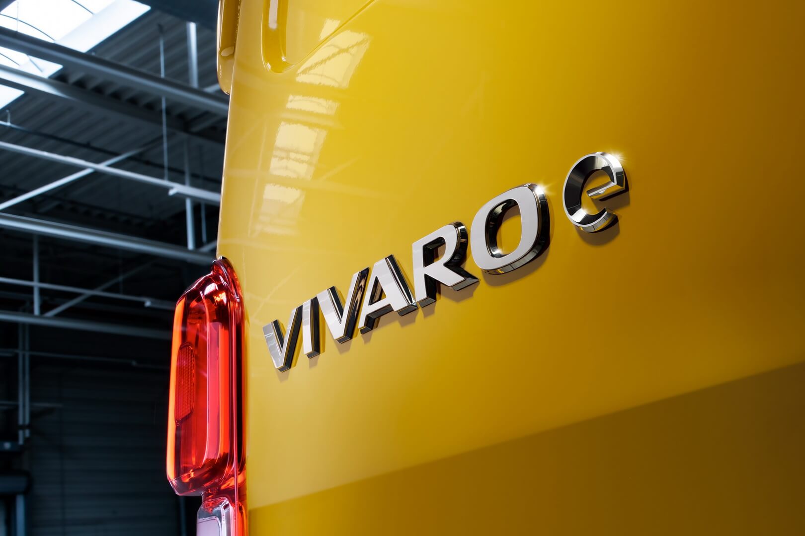 Vivaro-e предлагается с двумя размерами литий-ионных аккумуляторов