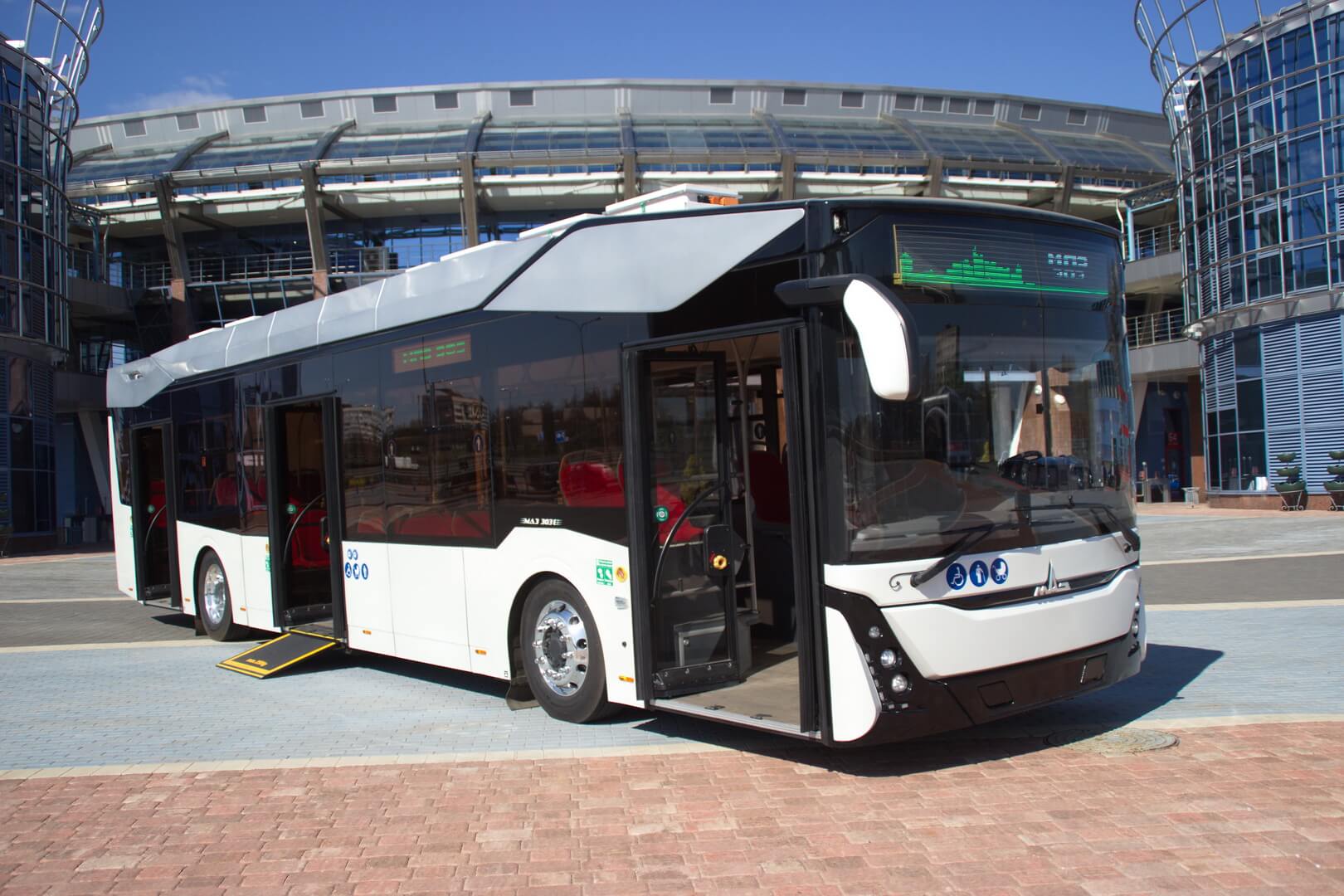 МАЗ выпустил первый электробус с запасом хода до 300 км