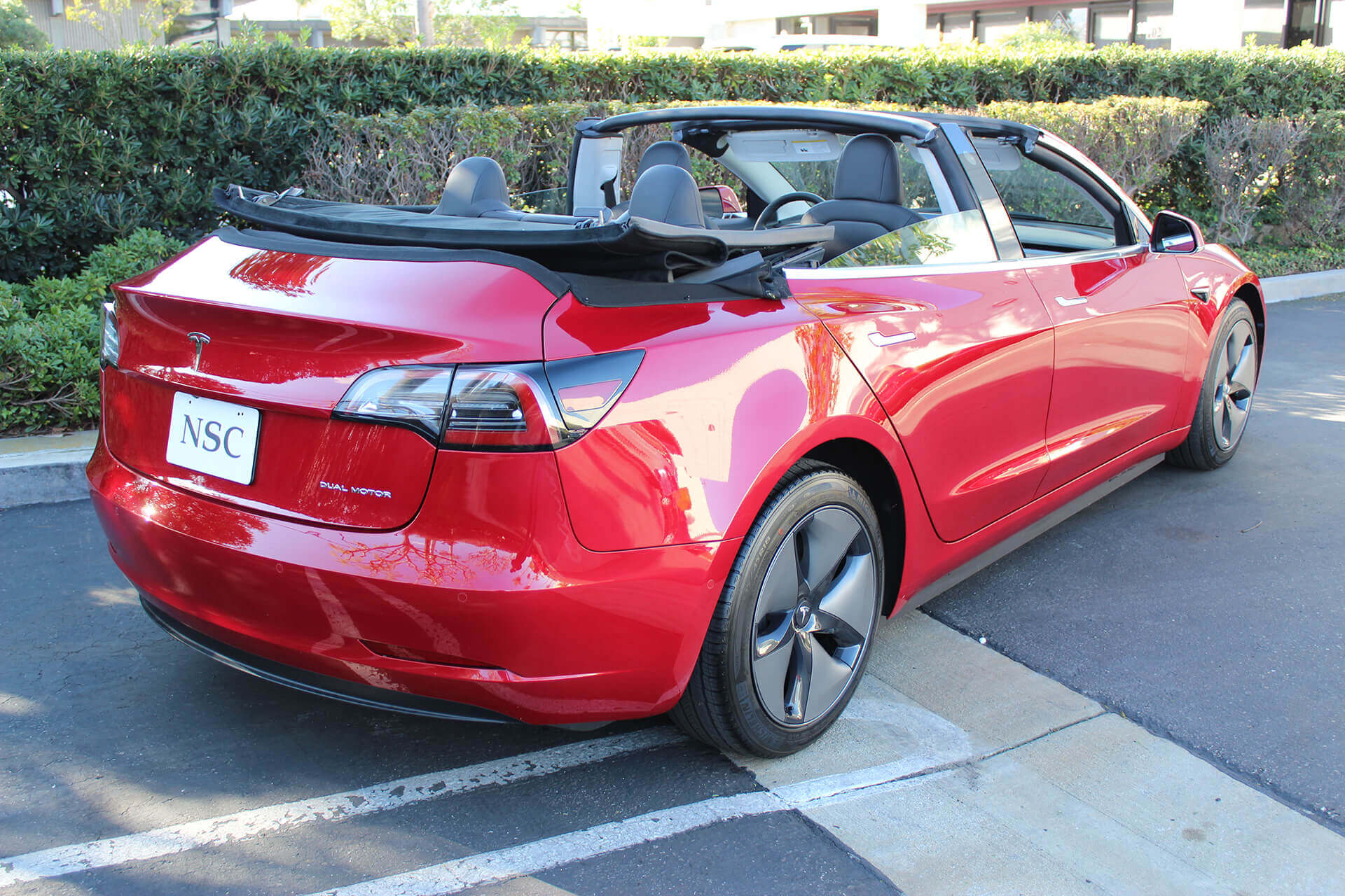 Tesla Model 3 превратили в кабриолет, но цены «кусаются»