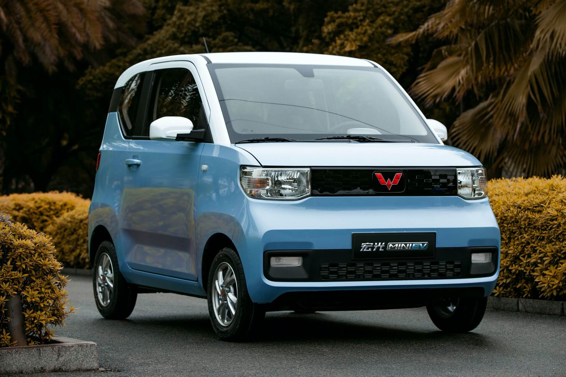 Четырехместный Wuling Hong Guang MINI EV в августе стал самым продаваемым электромобилем в Китае