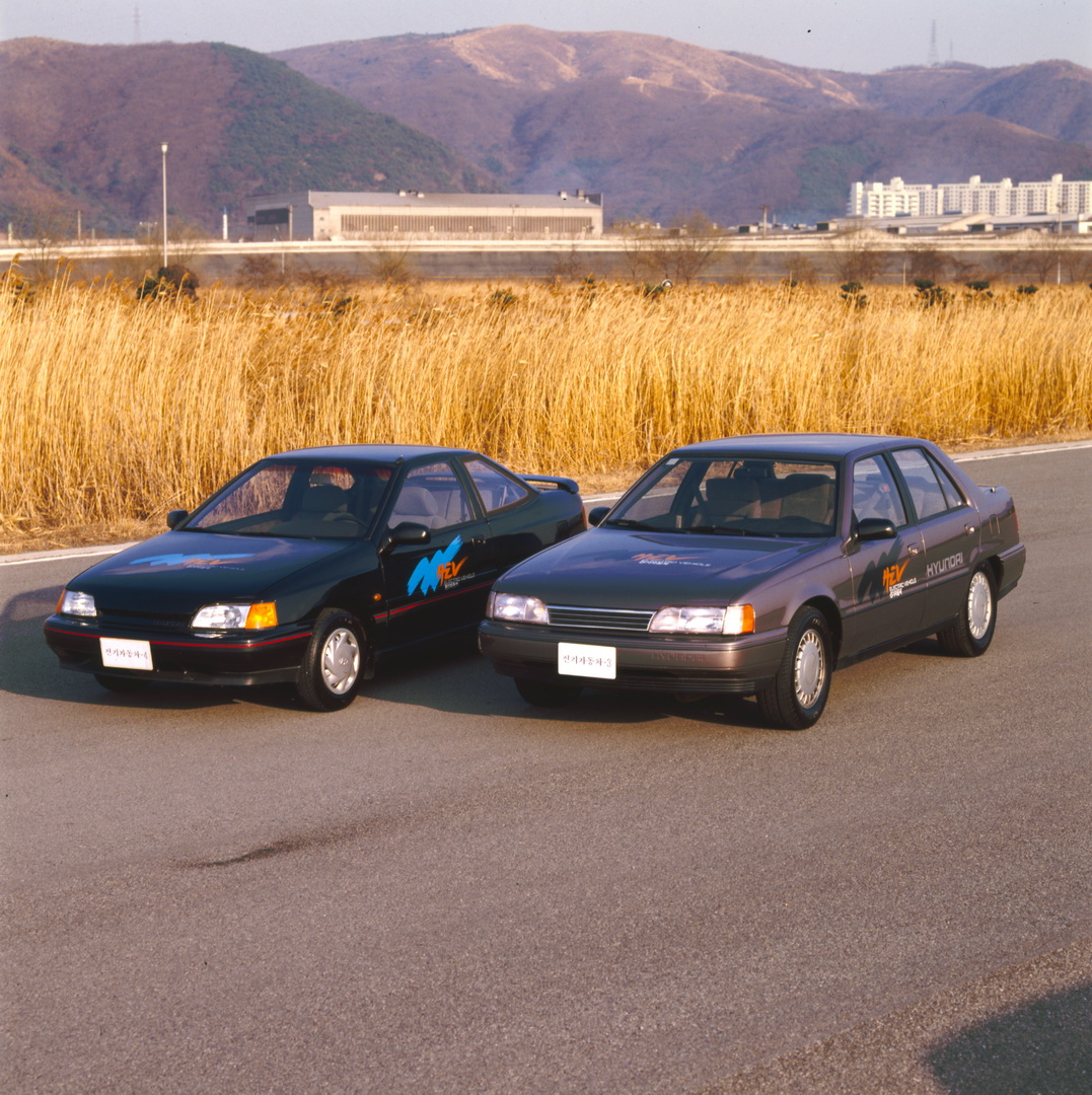 Концепты электромобилей Hyundai Sonata и Scoupe EV 