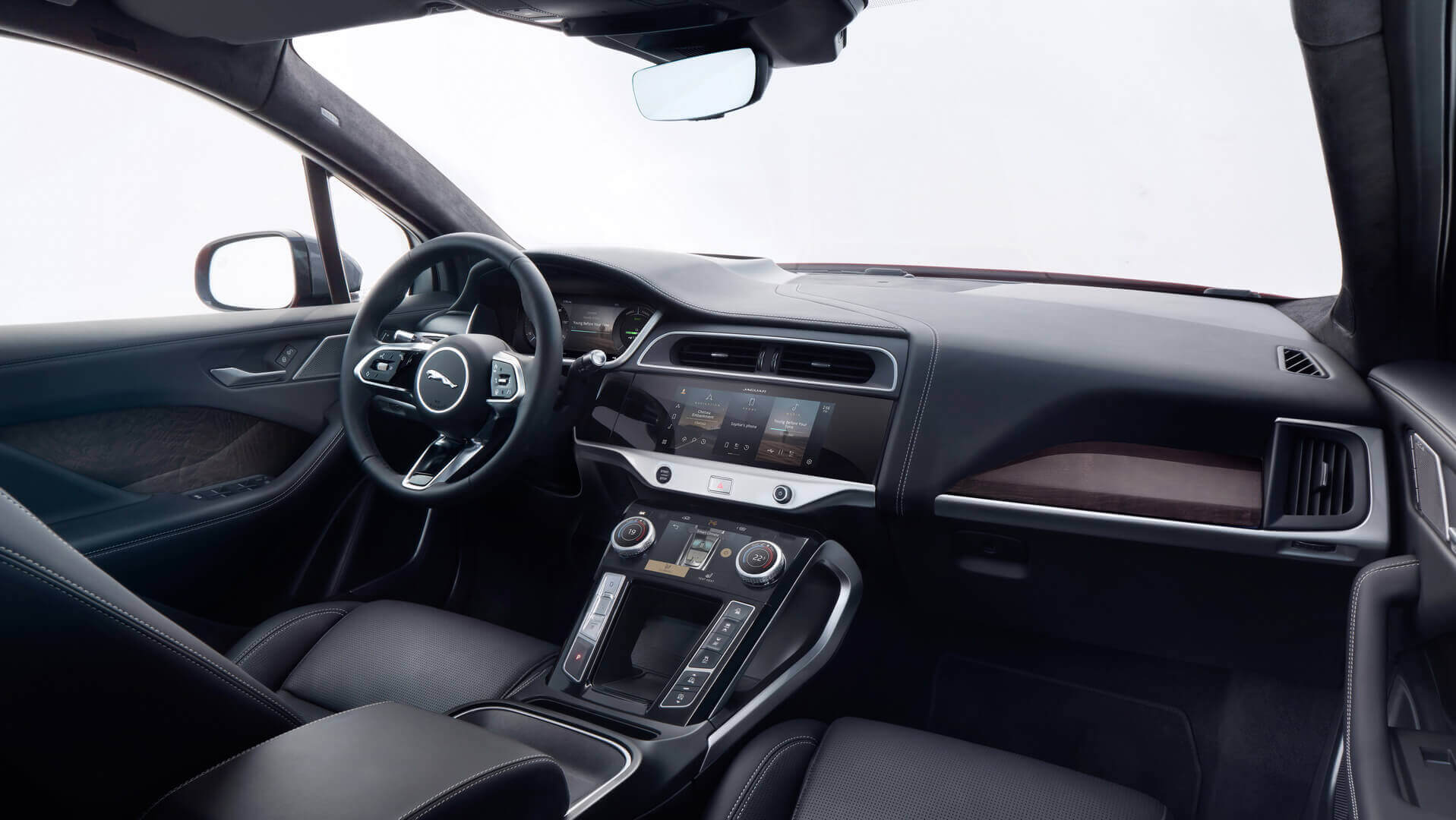 Jaguar I-PACE 2021 получил новую информационно-развлекательную систему Pivi Pro