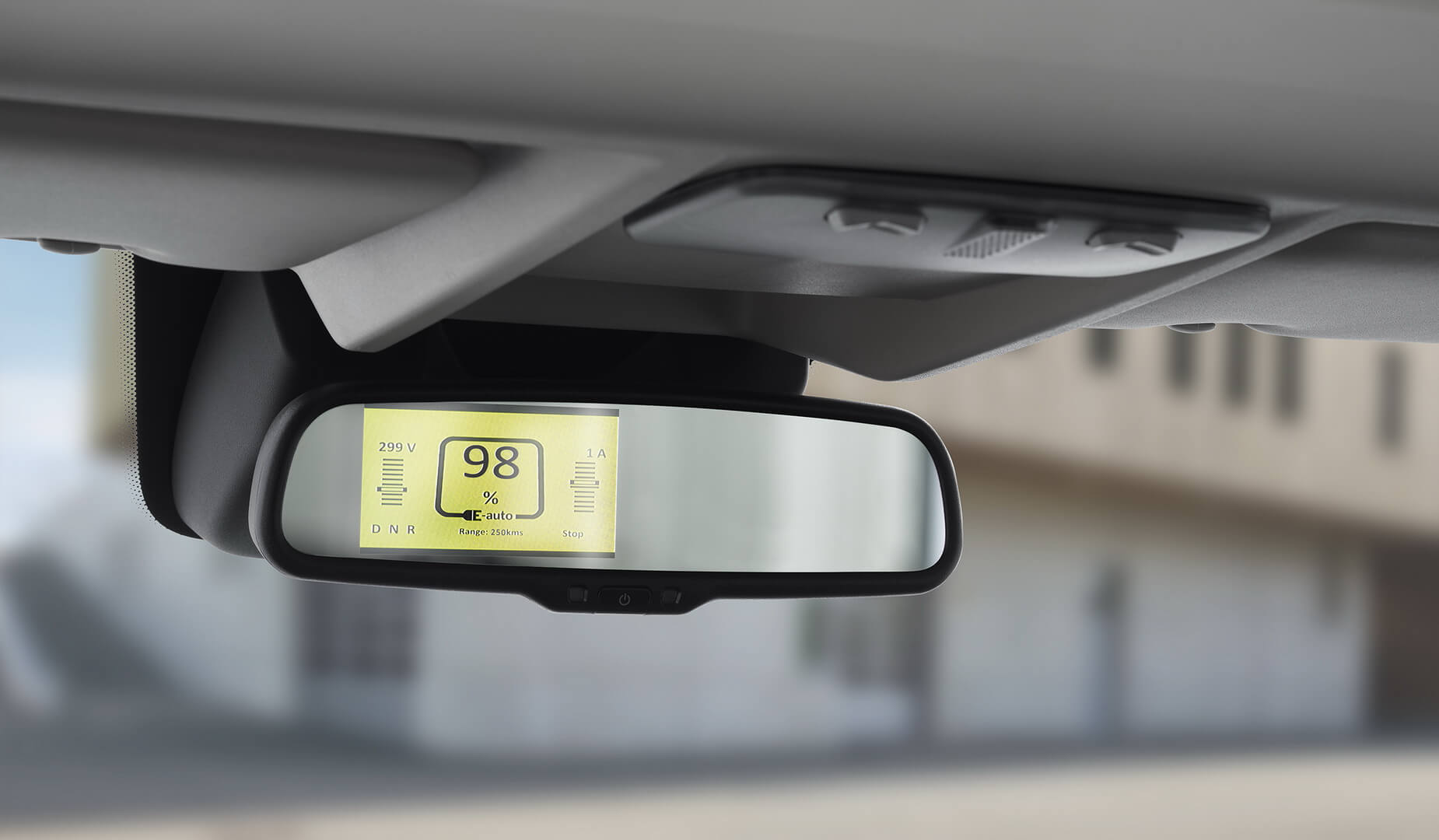 Зеркало заднего вида Peugeot e-Boxer показывает основную информацию о электрических характеристиках фургона