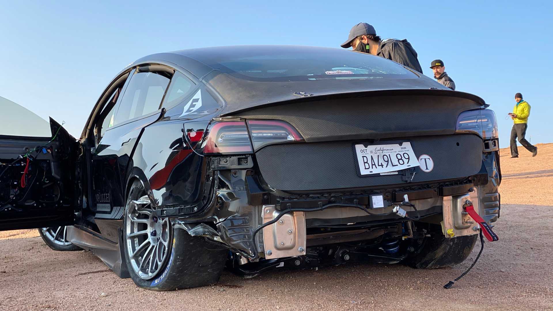 Тюнингованная Tesla Model 3 Unplugged Performance разбилась на Пайкс-Пик