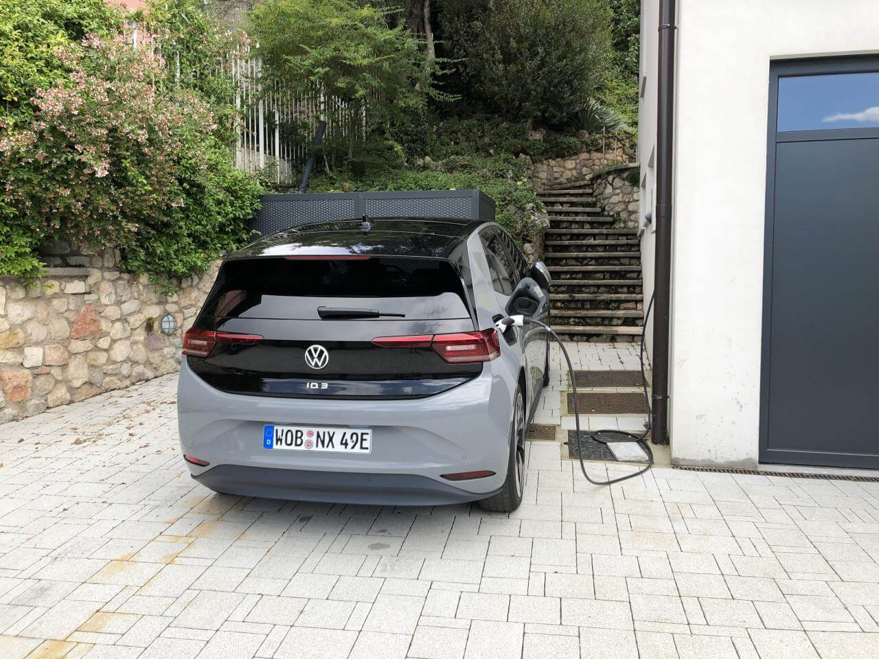 Зарядка электромобиля Volkswagen ID.3 Pro Performance 