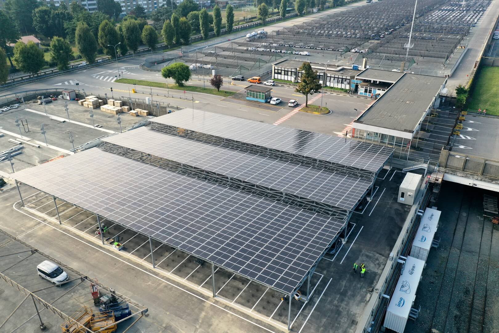 ENGIE Italia строит огромную крышу, состоящую из примерно 12 000 солнечных панелей