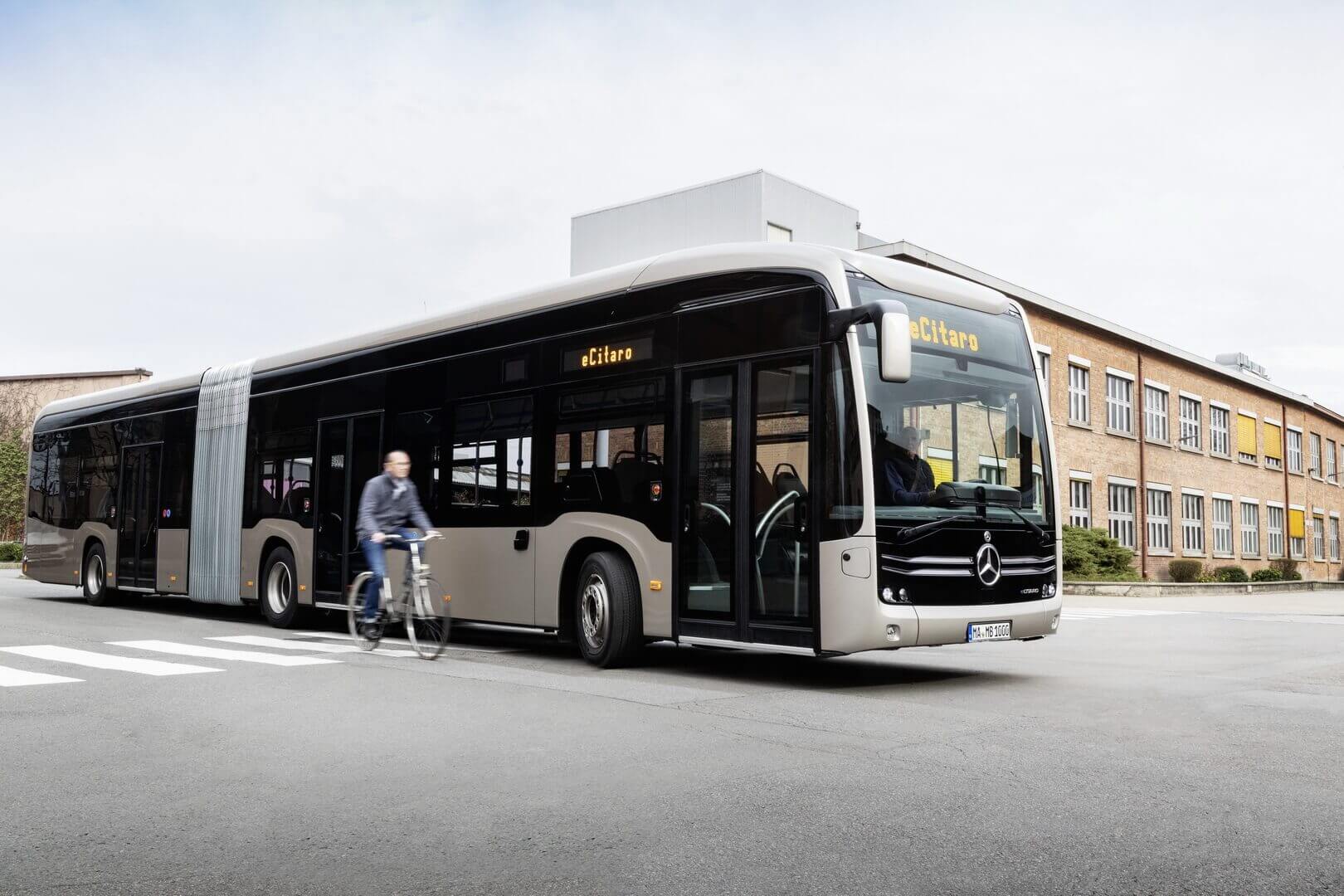 Mercedes-Benz eCitaro G: первый в мире электробус с твердотельными батареями