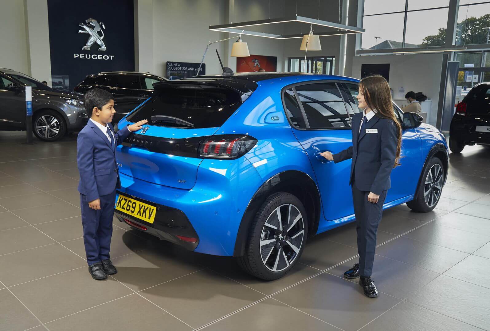 Экологически сознательные дети в Великобритании влияют на решение родителей о покупке автомобиля