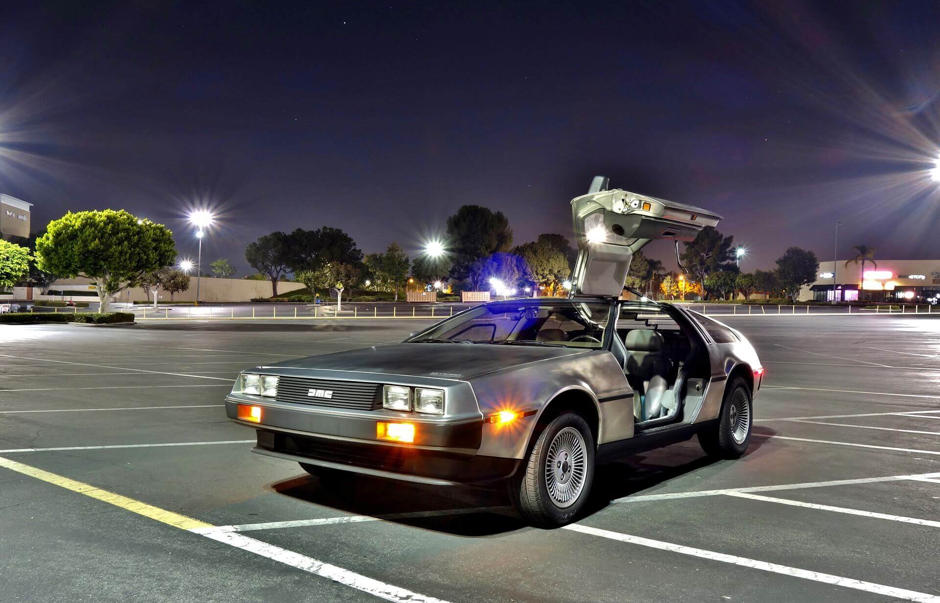 DMC 44 DELOREAN