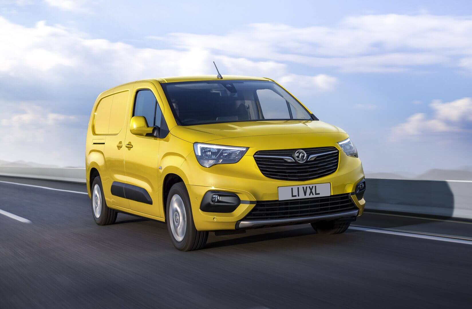 Opel/Vauxhall анонсирует компактный электрофургон Combo-e