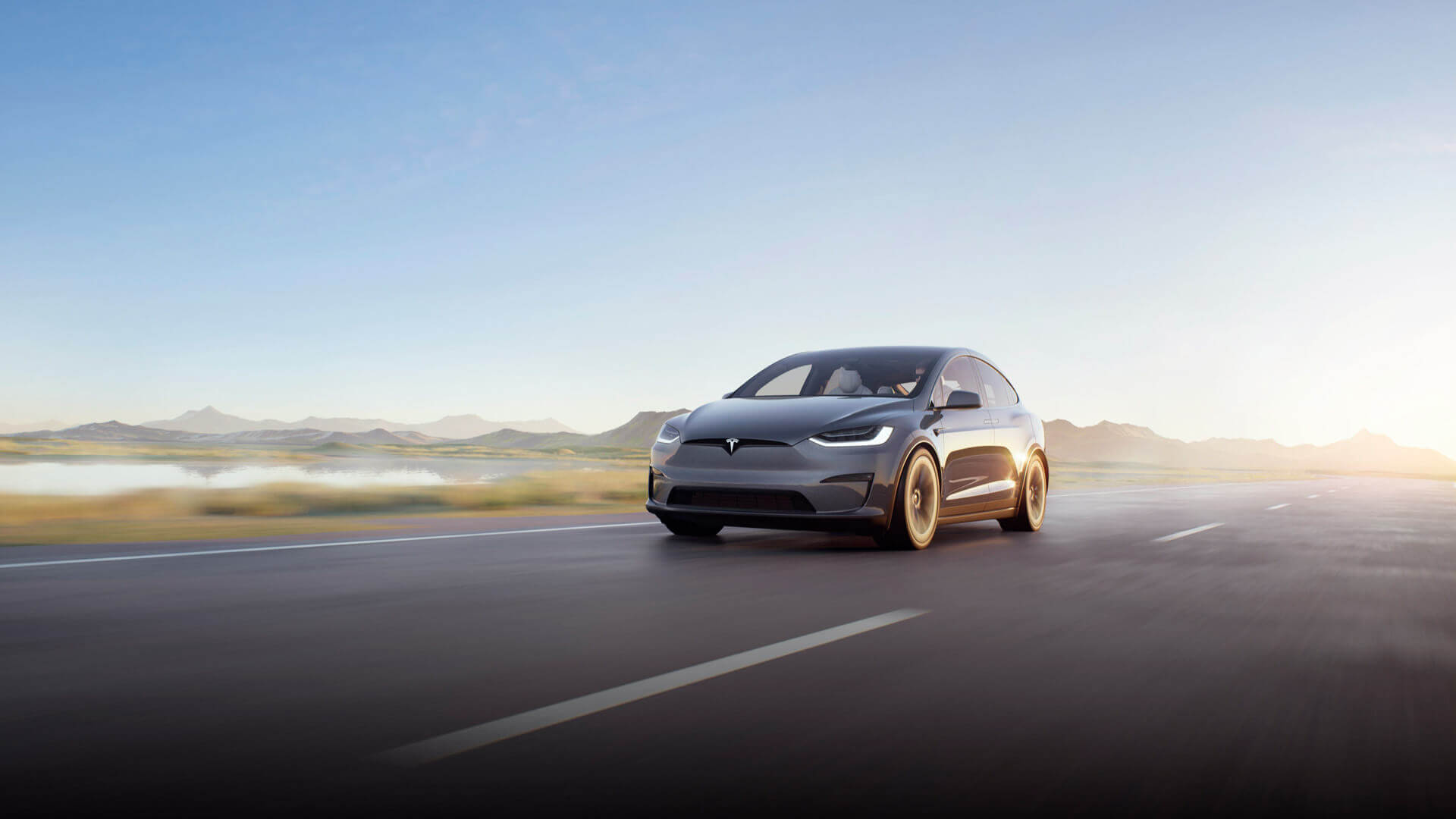Обновленная Tesla Model X доставлена ​​первым покупателям