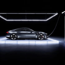 Фотография экоавто Audi RS e-tron GT - фото 16