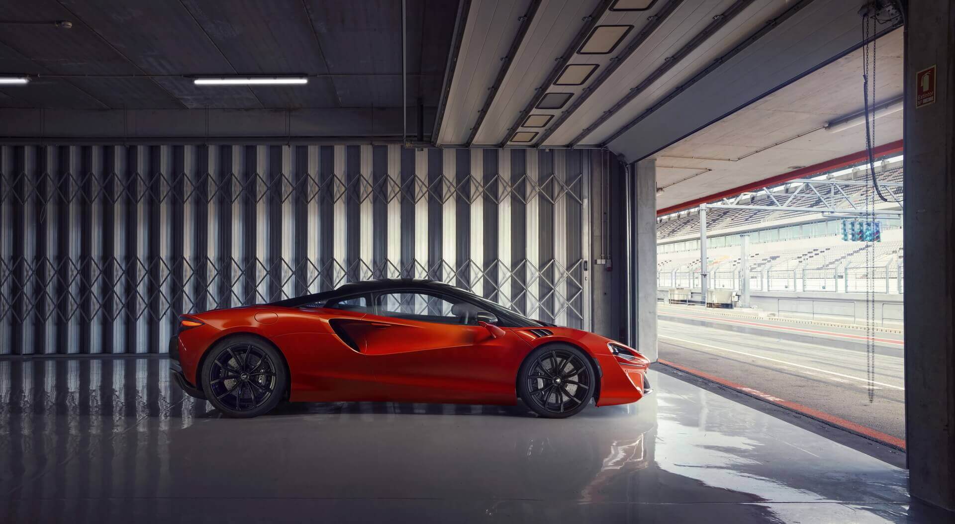 McLaren Artura дебютирует в качестве первой плагин-гибридной модели бренда