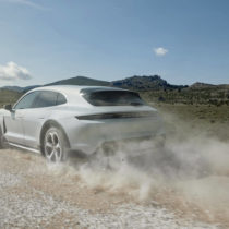 Фотография экоавто Porsche Taycan 4S Cross Turismo - фото 6