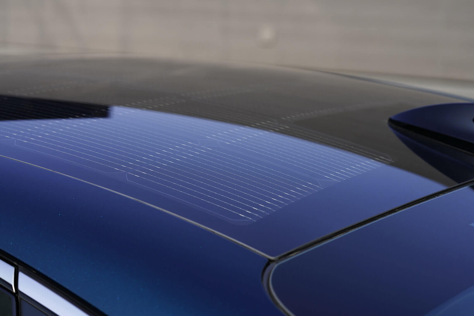 Genesis G80: полноприводный премиальный электроседан с «солнечной крышей»