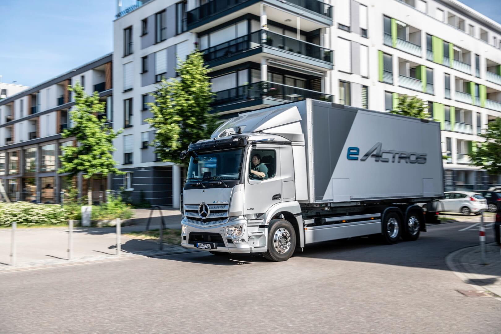 Mercedes-Benz Trucks представляет серийный электрогрузовик eActros