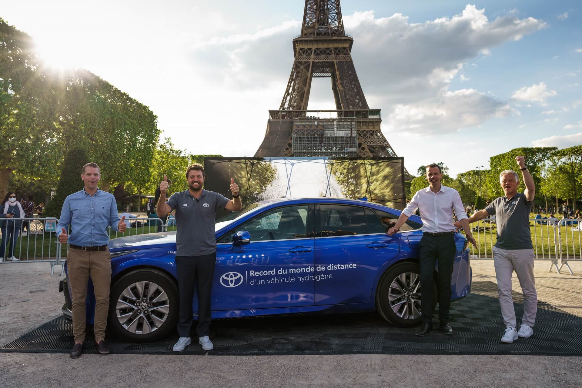 Toyota Mirai установила новый мировой рекорд дальности хода для машин на водороде