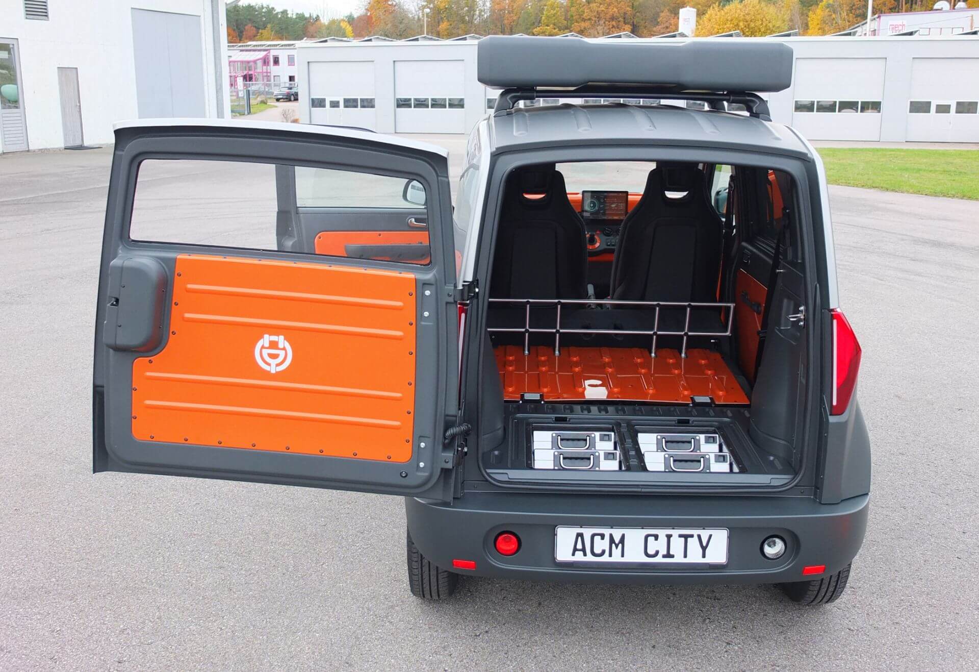 ACM City One может использоваться в качестве небольшого коммерческого автомобиля