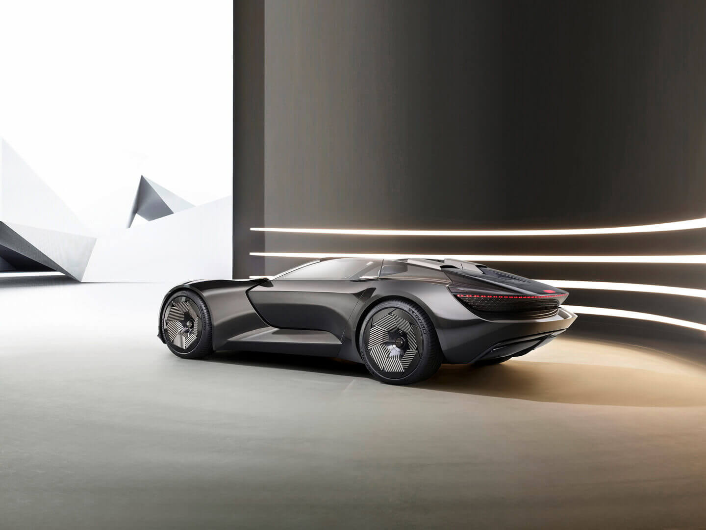 Audi Skysphere демонстрирует дизайн будущего и концепцию «раздвоения личности»