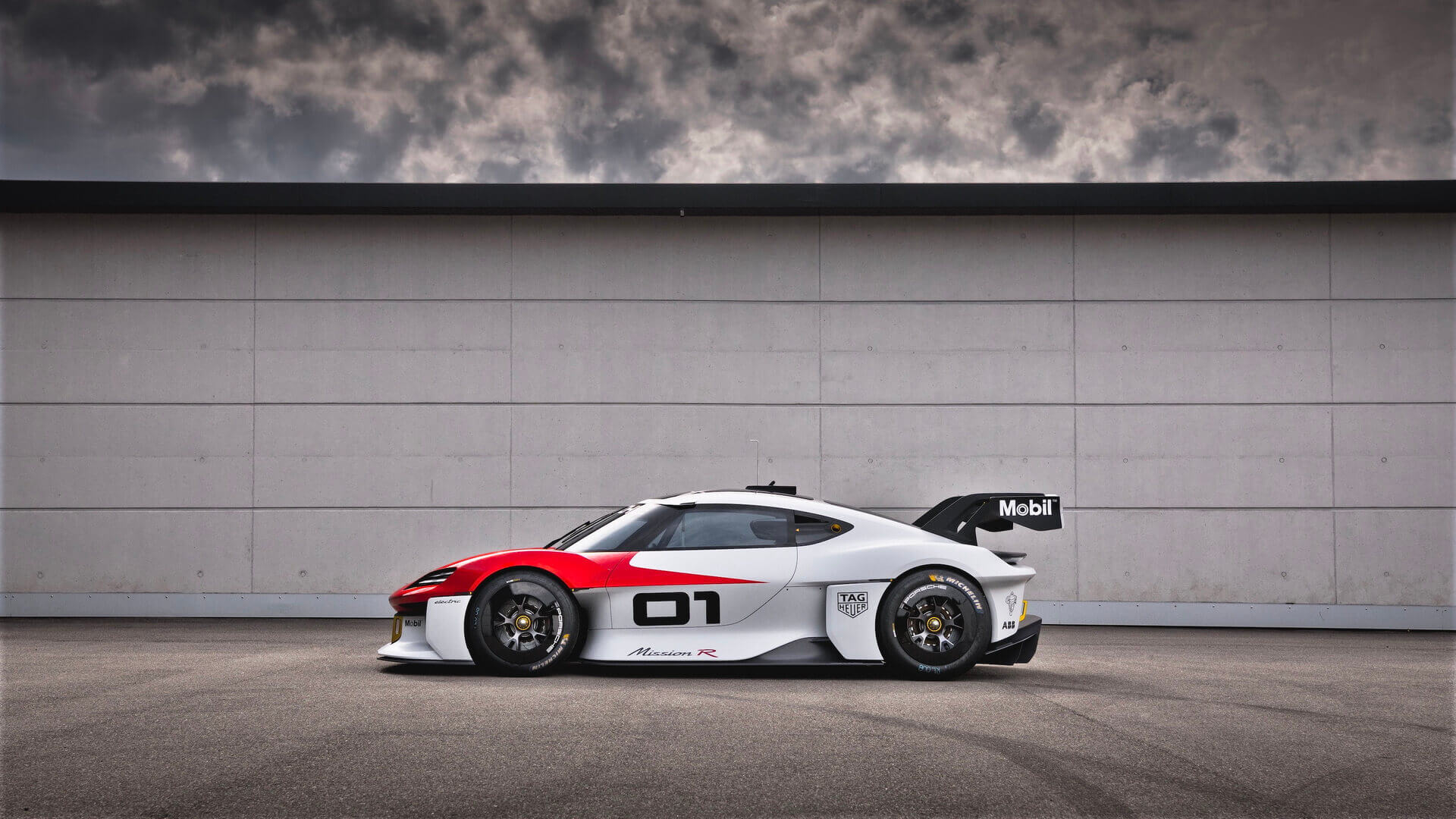 Porsche представляет потрясающий электрический спорткар Mission R