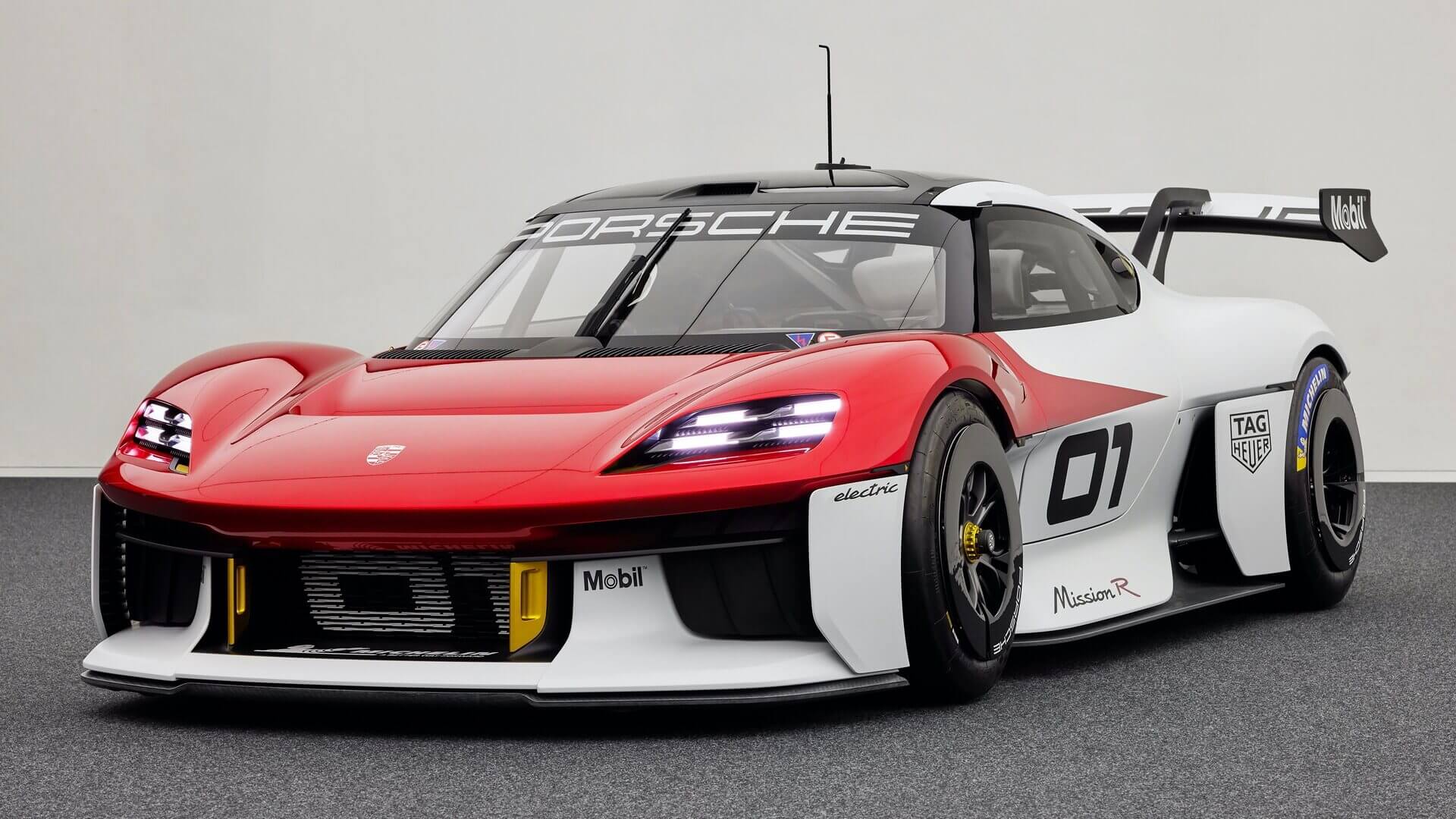 Porsche Mission R — чемпион скорости и устойчивости