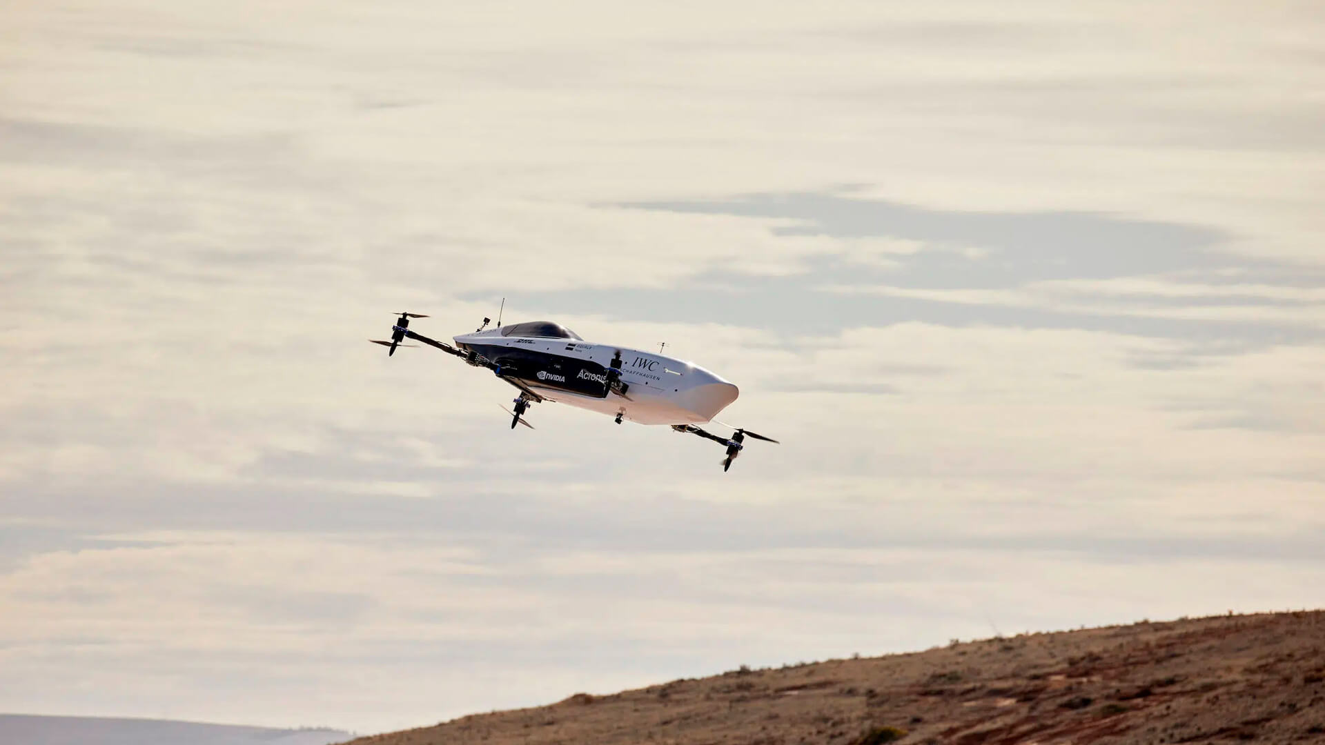 Первый в истории дрэг-рейсинг летающих электромобилей Airspeeder Mk3