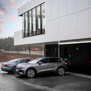 Audi открывает уникальную концепцию зарядного хаба с эксклюзивной лаунж-зоной